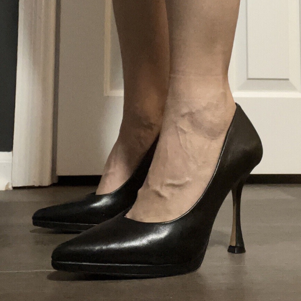 Vince Camuto Black Pumps Sz 5.5